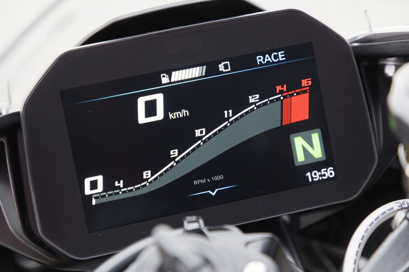 bmw s1000r 4
