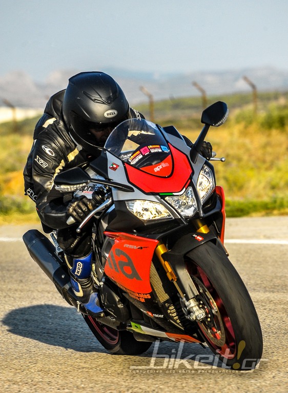 aprilia rsv4 rf 2018 bikeitgr 14