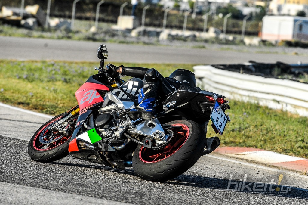 aprilia rsv4 rf 2018 bikeitgr 3