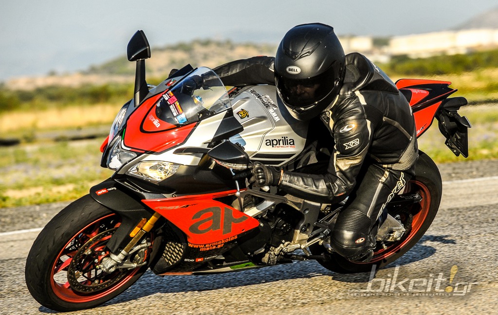 aprilia rsv4 rf 2018 bikeitgr 9