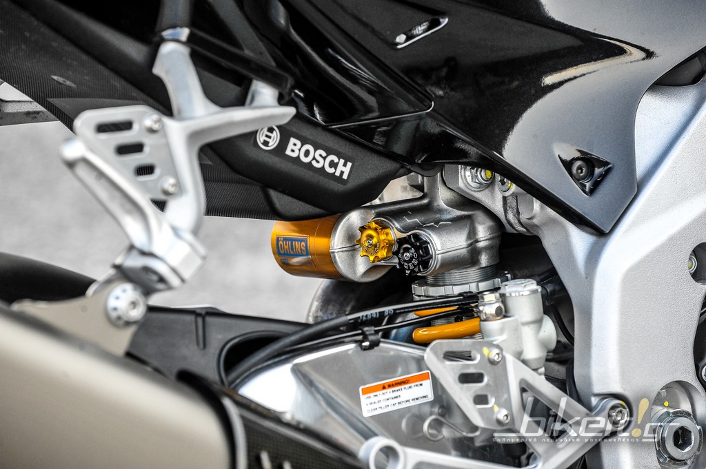 aprilia rsv4 rf 2018 bikeitgr 30