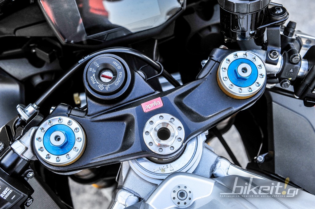 aprilia rsv4 rf 2018 bikeitgr 34