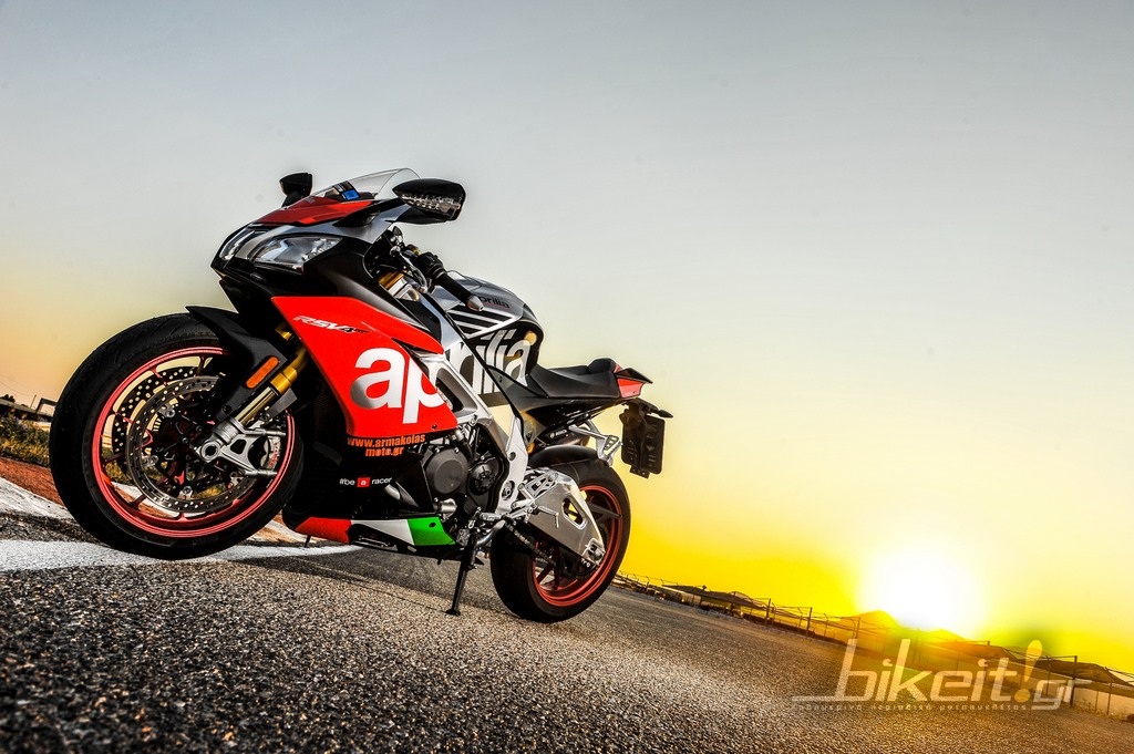 aprilia rsv4 rf 2018 bikeitgr 39