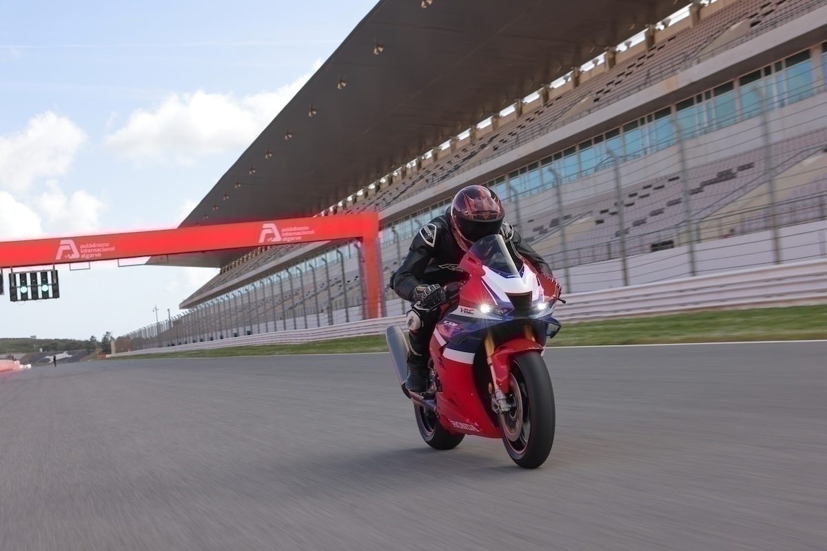 179129 Honda CBR1000RR CBR600RR YM24 4317.JPG 0