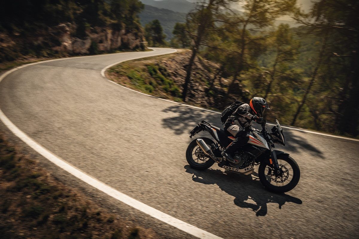 KTM 390 ADVENTURE MY20 Action1