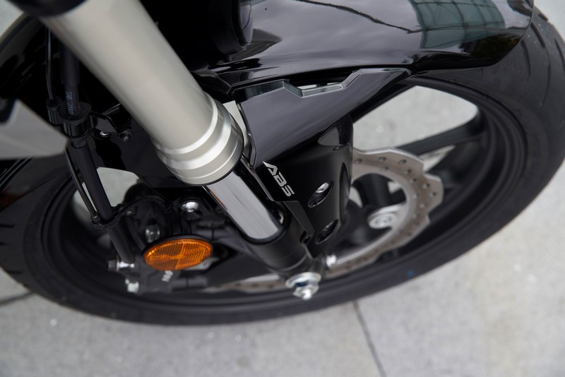 51152 Honda CB125R YM18 362