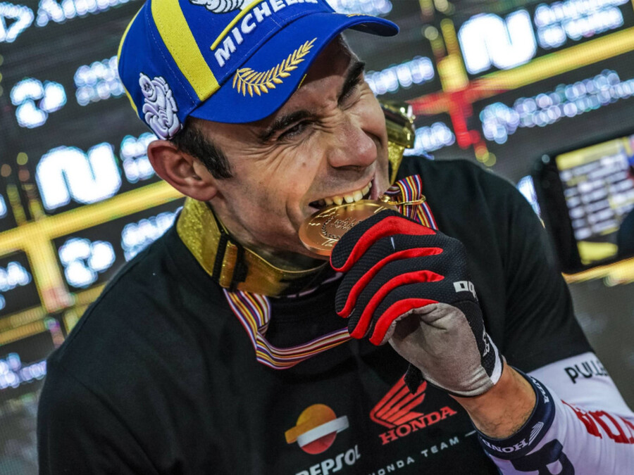 tonibou26b_151ebc9e4f4f16ec.jpg