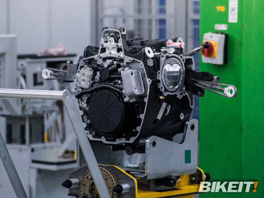 bmwerk10_91fbd6cc27320f2d.jpg