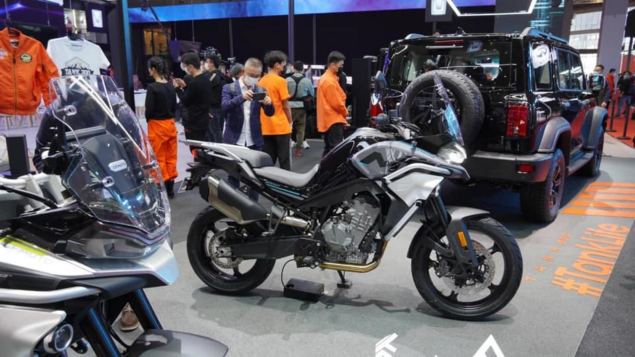 CFMOTO 800mt Sport