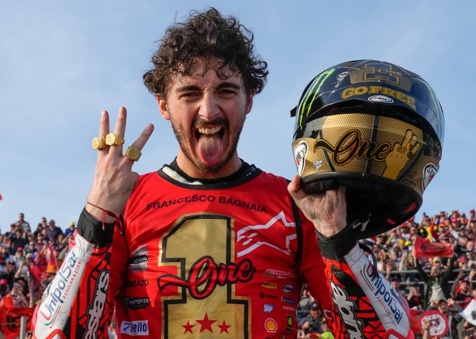 Η Suomy πανηγυρίζει το Παγκόσμιο Πρωτάθλημα MotoGP του Pecco Bagnaia