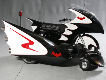 Η πρώτη μοτοσυκλέτα του.. Batman βγαίνει στο σφυρί