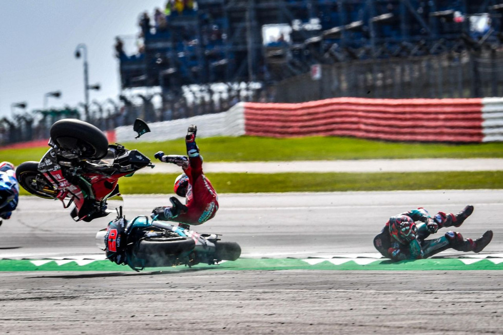 Πως οι αερόσακοι γλύτωσαν Dovizioso και Quartaro από τα χειρότερα
