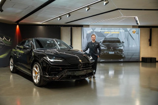 O Jorge Lorenzo παρέλαβε την νέα του Lamborghini Urus S