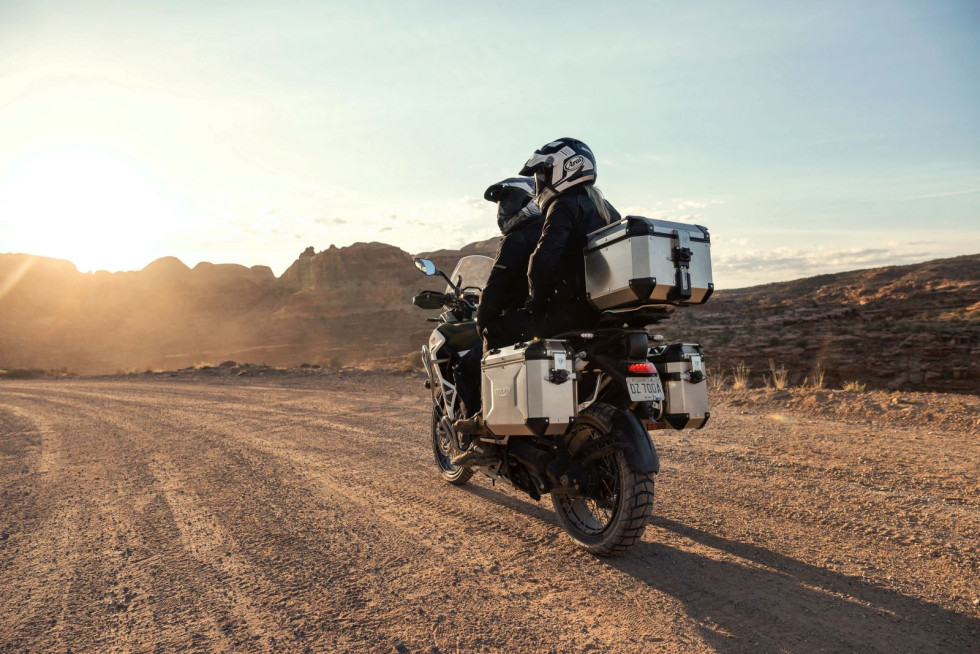 Προσφορές Καλοκαιριού Triumph Adventure