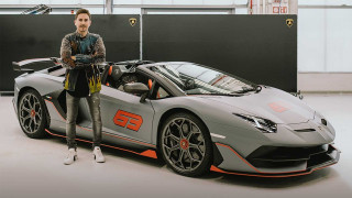 O Jorge Lorenzo παρέλαβε τη νέα του Lamborghini