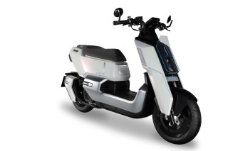 EICMA 2023 – SYM PE3 Υβριδικό Concept scooter