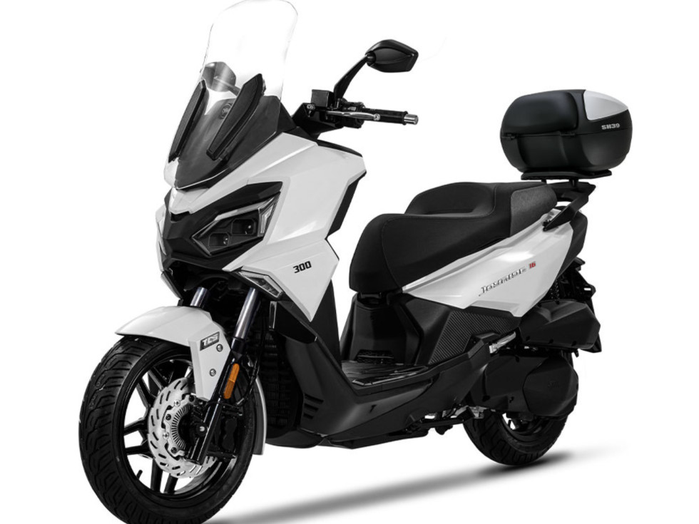 SYM Joyride 300 2026 - Νέα εργονομία, περισσότεροι χώροι και πλούσιος εξοπλισμός με ίδια τιμή