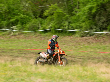 Πανελλήνιο Enduro - Κυρίαρχος ο Κουζής στον διπλό αγώνα της Λάρισας