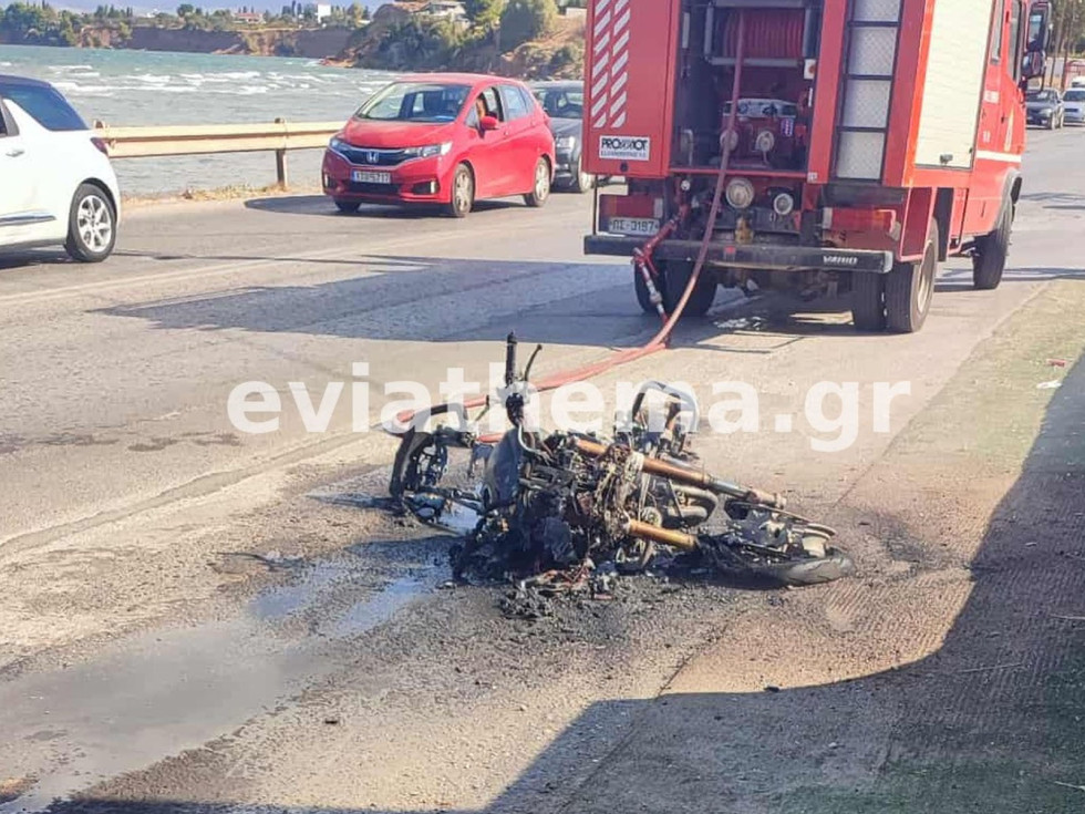 Χαλκίδα - Μοτοσυκλετιστής έχασε τη ζωή του από αναστροφή ΙΧ