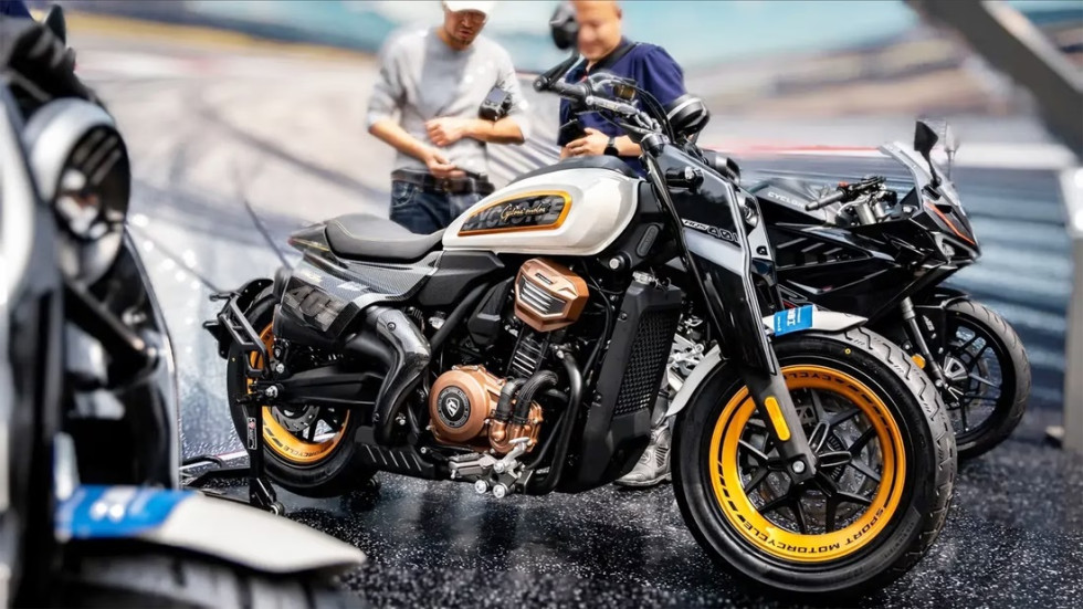 Zongshen Cyclone AQS 401 – Κινεζικό bobber με αυτόματο σασμάν!