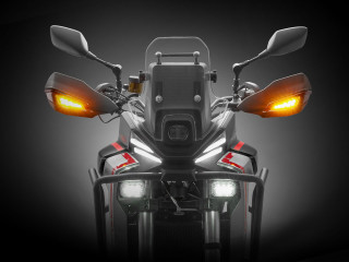 QJMOTOR SRT 450RX - Εντυπωσίασε με την πρώτη παρουσίαση στην Ελλάδα