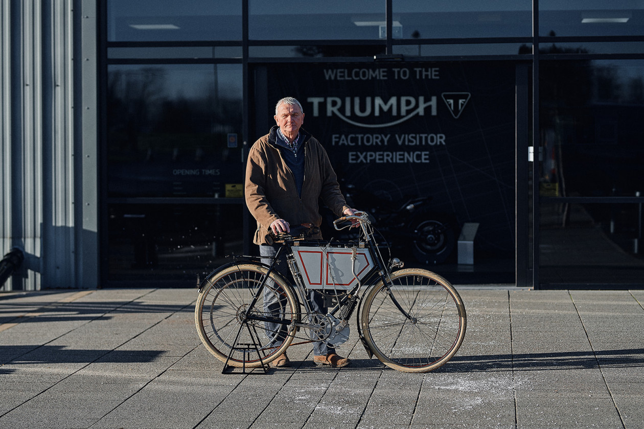 Triumph - Ιστορική ανακάλυψη της πρώτης πρωτότυπης μοτοσυκλέτας του εργοστασίου, του 1901!