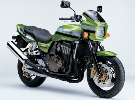 H Kawasaki ετοιμάζει την αναβίωση του ZRX
