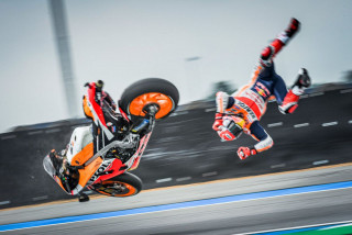 MotoGP, Marc Marquez - Μεγάλη πτώση στο FP1, δείτε τη καρέ-καρέ