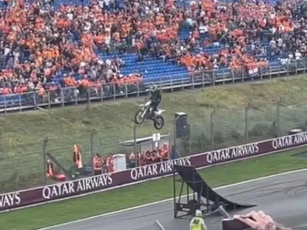 Τρομακτικό ατύχημα σε επίδειξη Freestyle Motocross