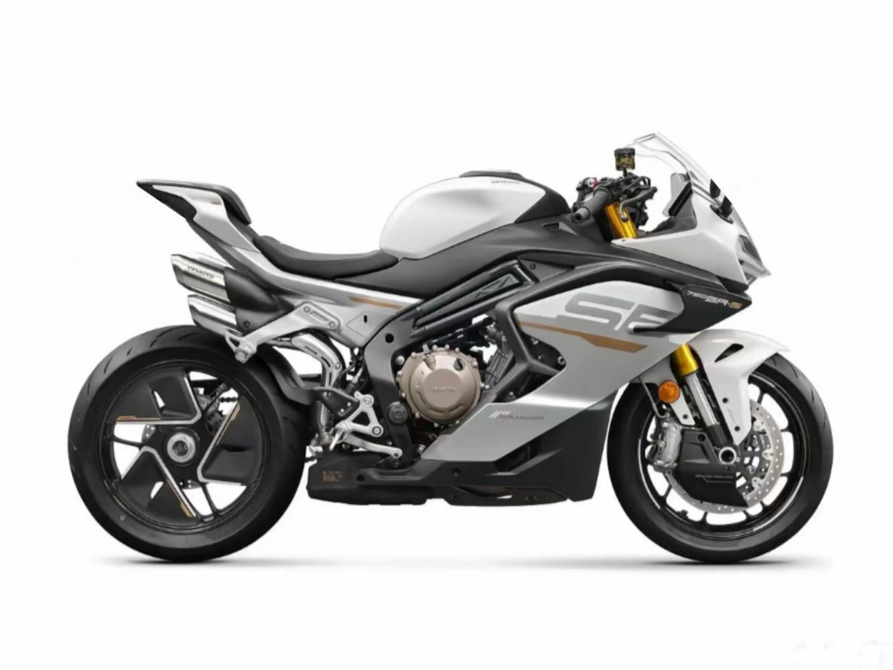 CFMOTO 750SR-S 2026 - Teaser προετοιμάζει τον ερχομό του