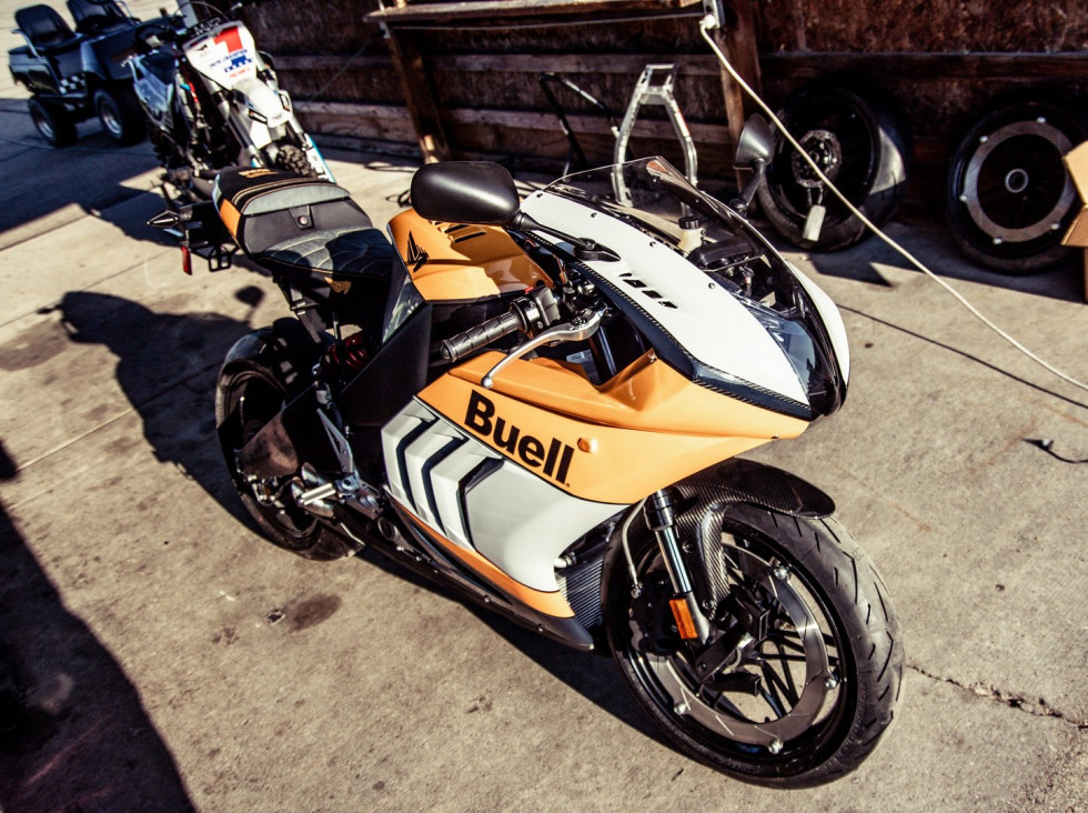Buell Hammerhead 1190 RX - Το επίσημο βίντεο της “νέας” αμερικάνικης sport μοτοσυκλέτας