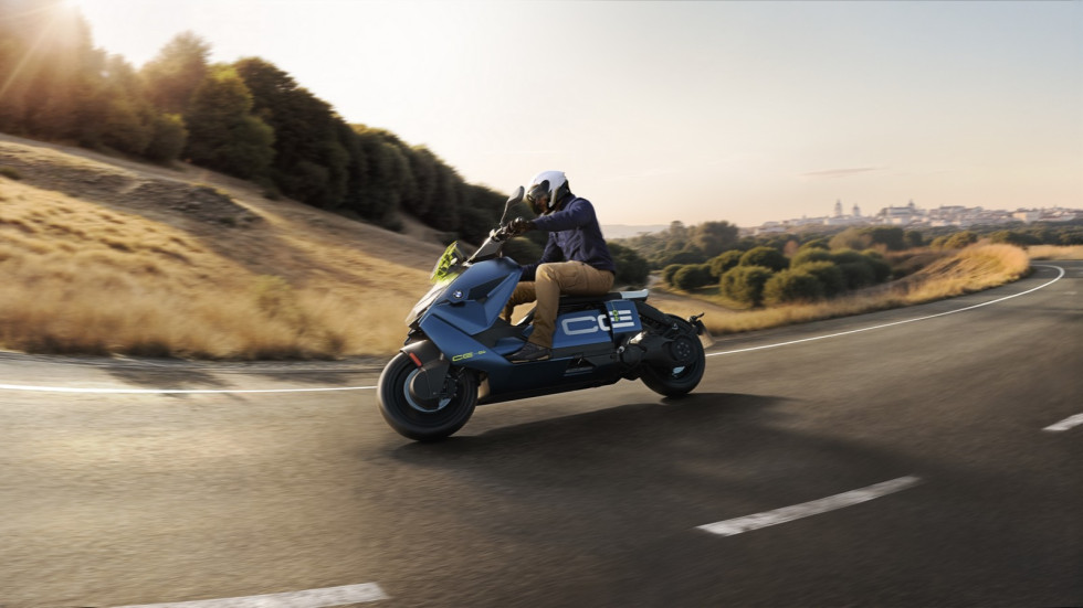 BMW CE 04 2026 - Ανανέωση με τρεις εκδόσεις