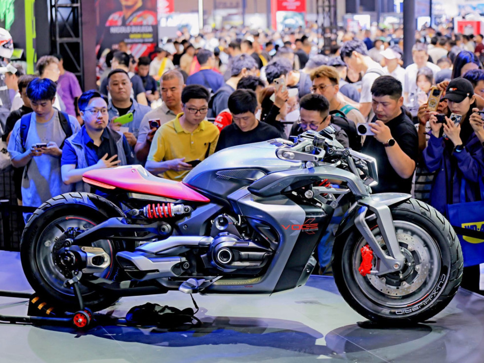 VOGE CU-X Hybrid Concept - Η μοτοσυκλέτα που «διαβάζει» το περιβάλλον της