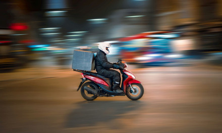 Τέλος οι πληρωμές με μετρητά σε courier – Τι άλλο θα δούμε
