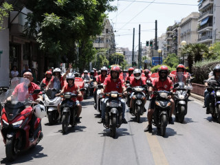 Διανομείς - Τετράωρη στάση εργασίας και συγκέντρωση στο Υπουργείο Εργασίας