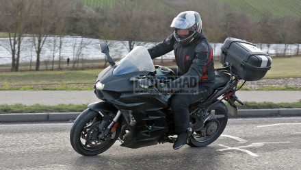 Kawasaki Ninja H2 SX – Αναβάθμιση με ραντάρ