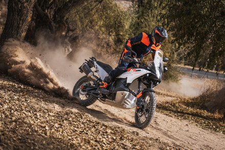 KTM 790 Adventure 2024 - Δώρο το Quickshifter+ για όλο το 2024