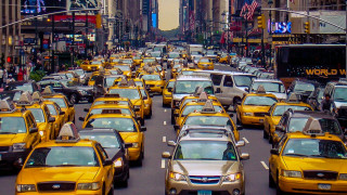 Η Νέα Υόρκη θέλει να περιορίσει το αυτοκίνητο υπέρ των ΜΜΜ και ποδηλάτων