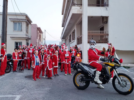 Santa Run Syros: Aγιοβασίληδες για τη Χριστίνα