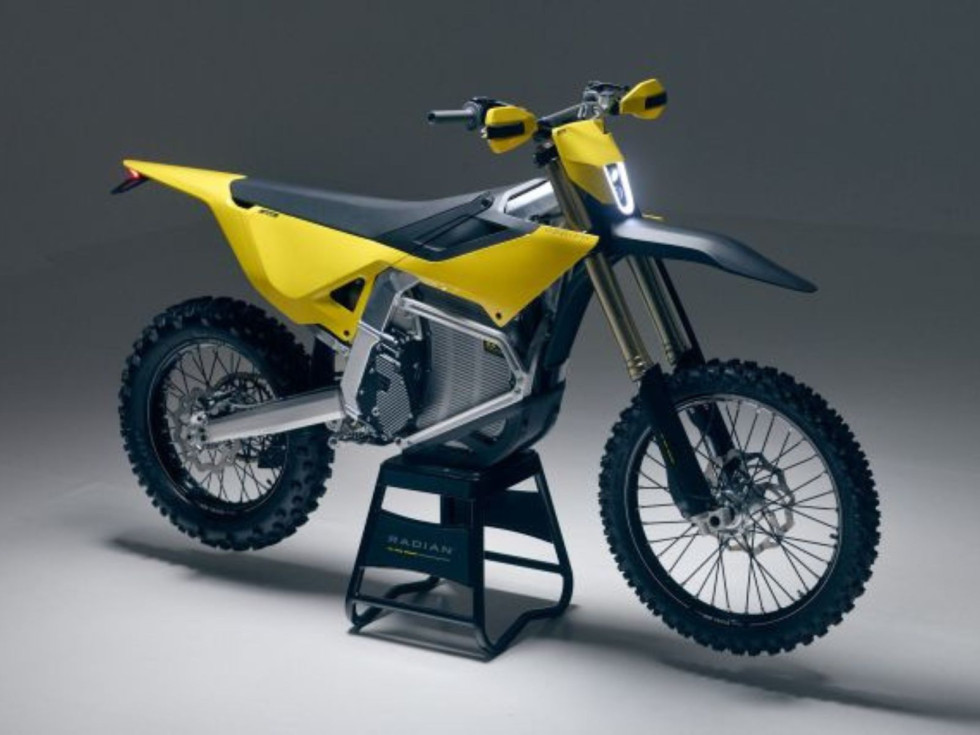 Radian EXR - Ηλεκτρική enduro με αλλαγή μπαταρίας σε 30 δευτερόλεπτα (+Βίντεο)