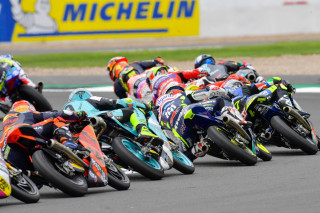 MotoGP – Αλλάζει το όριο ηλικίας μετά τα δυστυχήματα σε αγώνες