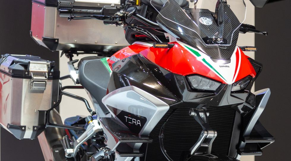 Αφιέρωμα - Οι νέες Adventure 2025 άνω των 1000cc
