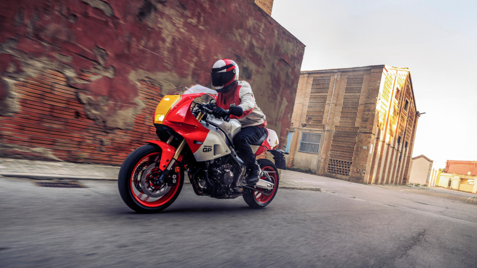 Yamaha – Οι τιμές των νέων MT-09, XSR 900 GP και RayZR