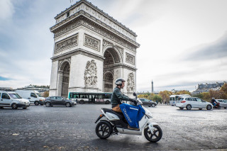 Η Γαλλία θέλει να ρίξει φως στα ψέματα της ηλεκτροκίνησης