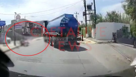 Σφοδρό τροχαίο στην Αμμουδάρα Κρήτης – Δικυκλιστής συγκρούστηκε με βυτιοφόρο (βίντεο)