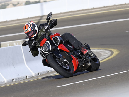 Test - Ducati Diavel V4: Αποστολή στο Dubai