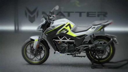 Η Matter Startup Electric Vehicle παρουσιάζει την πρώτη της ηλεκτρική μοτοσυκλέτα με ταχύτητες