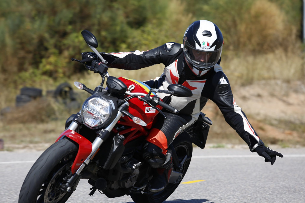 Riding School Θανάσης Χούντρας – Τρεις ημερίδες σε περιμένουν!
