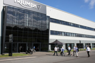 Triumph – Προχωρά σε απολύσεις 400 εργαζομένων λόγω ζημιών από την πανδημία