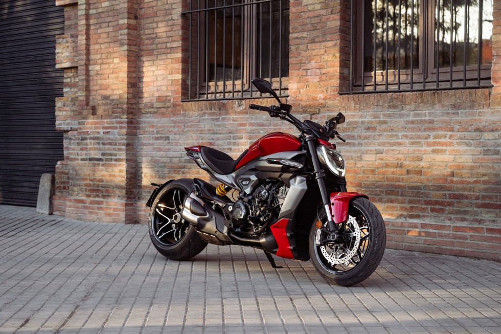 Νέα XDiavel V4: η Sport Cruiser της Ducati